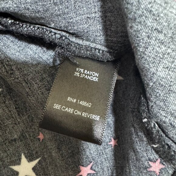 Torrid Black Star Print Tank Top Womens sz 1X Sleeveless Blouse Celestial - Picture 6 of 6